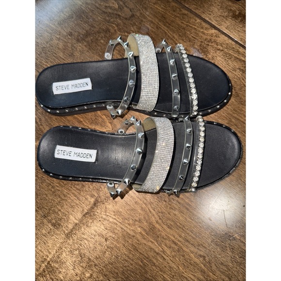 Madden Girl Womens Sandal Highwayy Silver Spikes Clear Rhinestone Flat Size 8.5M - Picture 1 of 5